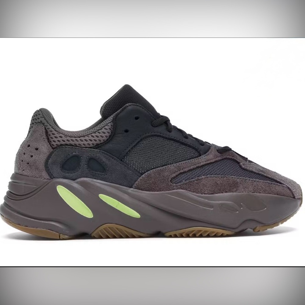 Adidas Yeezy Boost 700 - Mauve, Size 4.5